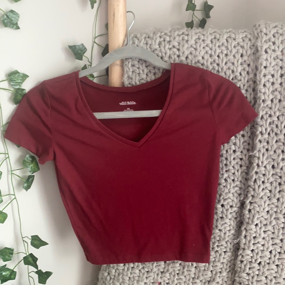 Maroon cropped v neck